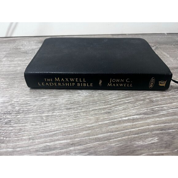 Maxwell Leadership Bible By John C. Maxwell Second Edition Hardcover - Picture 2 of 9
